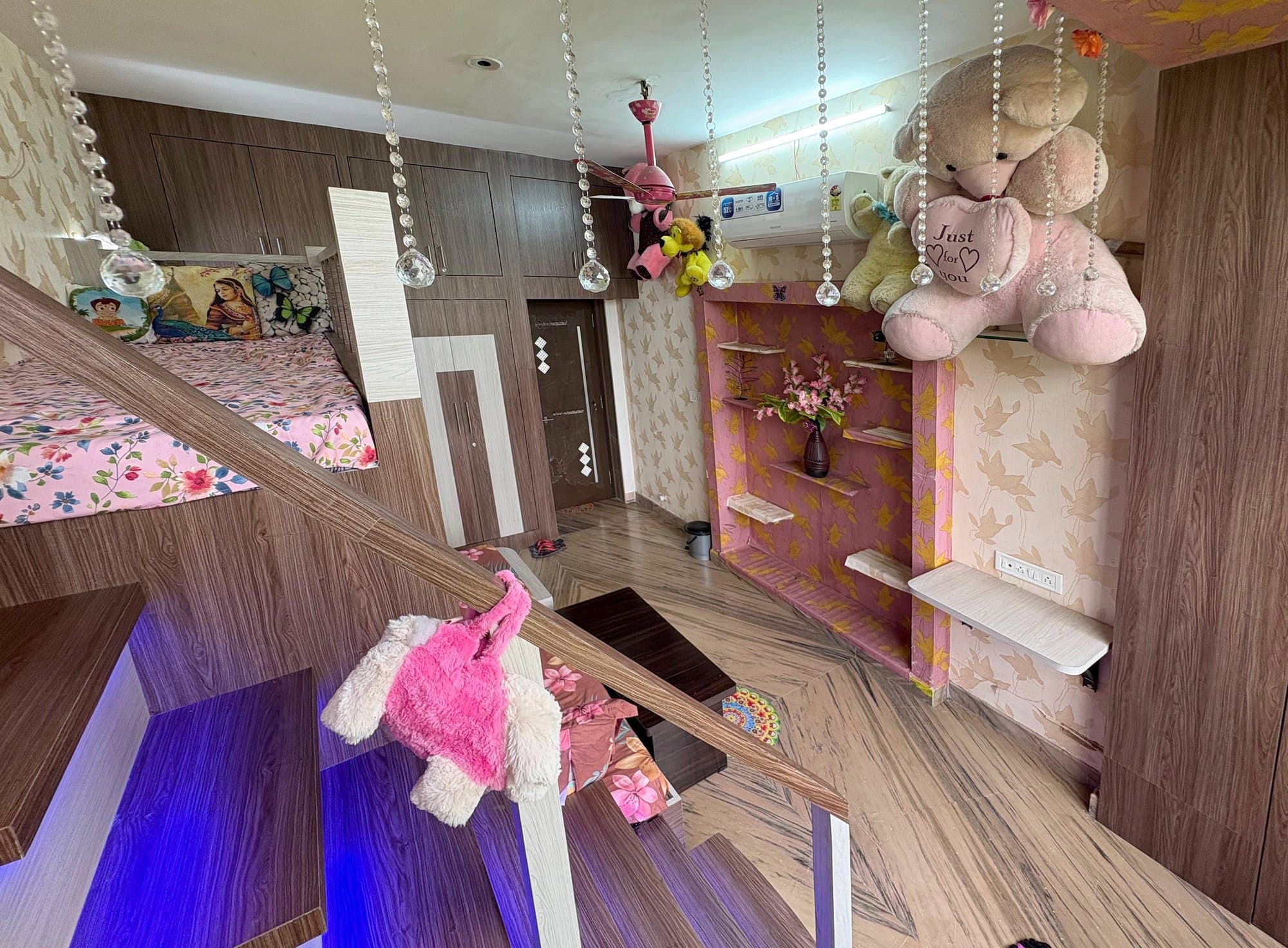 Family Room photo 3